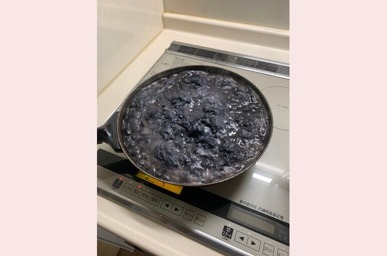 黒豆を煮る